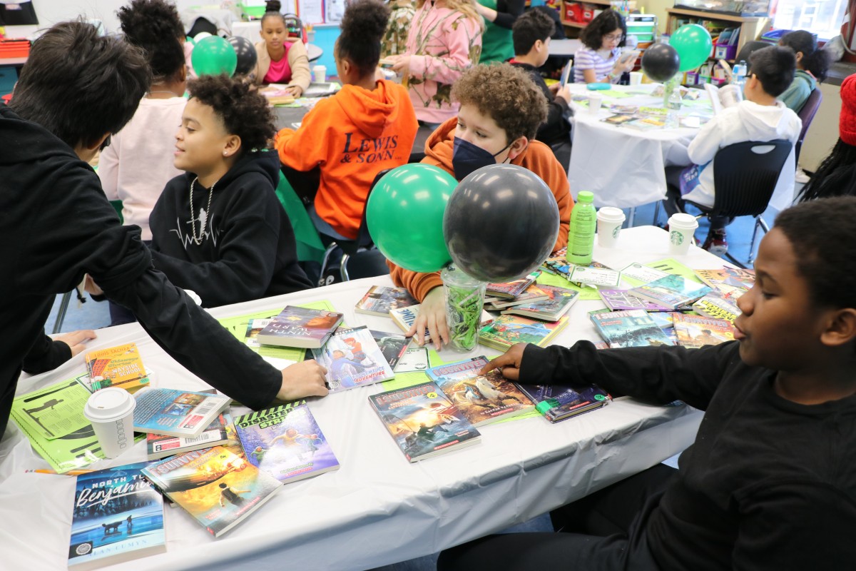Vails Gate STEAM Academy Hosts "Book Tasting" at Starbucks Themed Café